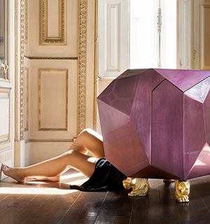DIAMOND SIDEBOARD