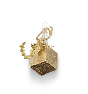 cubic filigree scorpion small Wall Lamp